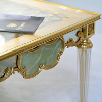 Table basse carrée de luxe haut de gamme en acrylique avec incrustations de jade baroque pour villa de luxe, hall d'hôtel