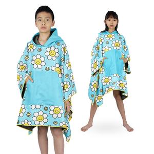 Vente en gros <span class=keywords><strong>de</strong></span> poncho à capuche personnalisé en microfibre pour enfants serviette <span class=keywords><strong>de</strong></span> plage et <span class=keywords><strong>de</strong></span> surf à langer à séchage rapide et compressée pour la salle <span class=keywords><strong>de</strong></span> bain extérieure - Product Image 1
