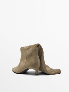 Scarpe da Donna 2025, Nuovo Stile Invernale ed Estivo, <span class=keywords><strong>Stivali</strong></span> Sopra il Ginocchio a Punta in Vera <span class=keywords><strong>Pelle</strong></span> Scamosciata con Zip e <span class=keywords><strong>Tacco</strong></span> <span class=keywords><strong>Alto</strong></span> - Product Image 4
