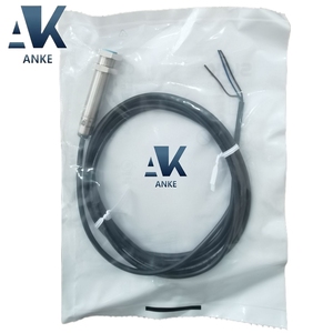 Capteur de proximité inductif SICK PNP IME12-04BPSZW2S IP67 encastré, portée de détection 4 mm - Product Image 1