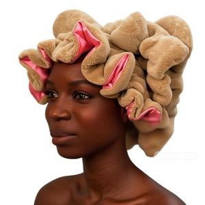 Elegante e alla Moda: Cappello da Notte Invernale in Pile Polare con Motivo Gatto, Regolabile, in Raso Rosa, Stile Casual Europeo e Americano per Donne - Product Image 4