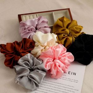 Bandas de Pelo de Satén Unisex a la Moda, Scrunchies Coreanos Grandes para Ocasiones de Primavera - Product Image 4