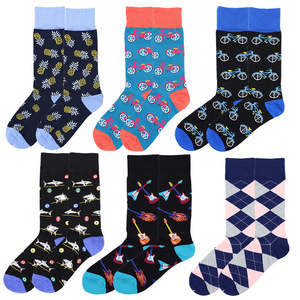 Calcetines Divertidos de Colores para Hombre, Calcetines Invisibles de Algodón Peinado, Calcetines Casuales de Moda para Mujer con Estampados de Guitarra, Piña, Bicicleta, Tiburón y Argyle - Product Image 1
