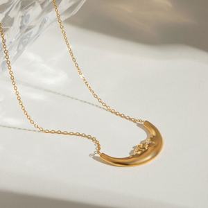 Collares de Moda con Colgante de Luna de Acero Inoxidable con Grabado Personalizado al por Mayor, Chapados en Oro de 18k, Estilo Moderno para Mujeres/Hombres - Product Image 2