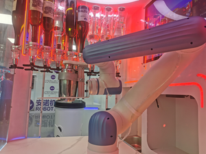 Distributeur automatique de cocktails congelés <span class=keywords><strong>Bartesian</strong></span> avec bras robotique à 6 axes, construction métallique, refroidissement par compresseur, paiement par carte de crédit - Product Image 3