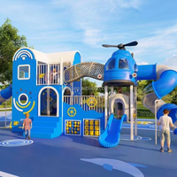 Petit ensemble de terrain de jeu extérieur avec mur d'échelle d'escalade à toit pivotant et maison de jeu pour enfants pour la maison, le jardin ou le parc