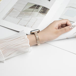 RYB diamant mince luxe dames femmes bracelet de montre pour <span class=keywords><strong>Apple</strong></span> <span class=keywords><strong>Watch</strong></span> série 9 8 <span class=keywords><strong>7</strong></span> 40mm 41mm 44mm <span class=keywords><strong>45mm</strong></span> <span class=keywords><strong>Starlight</strong></span> or Rose - Product Image 6