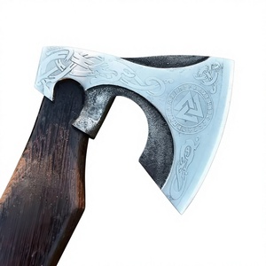 Hacha tradicional para cortar leña con cabeza de acero al carbono y mango de madera maciza para cortar leña y trabajos de jardinería. Hacha a precio de mayorista. - Product Image 4