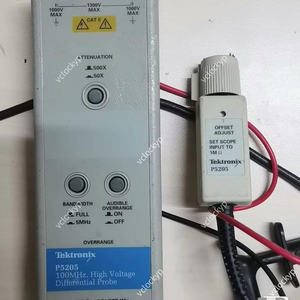 Sonda Diferencial de Alto Voltaje Tektronix P5205 Usada, 100MHz, 80% Nueva, 1 Mes de Garantía, Hecho en China - Product Image 1