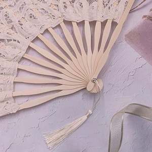 Éventail en dentelle pour femme, élégant, en coton, fait main, style vintage rétro, avec bâtons en bambou et pompons en soie, pour mariage - Product Image 2
