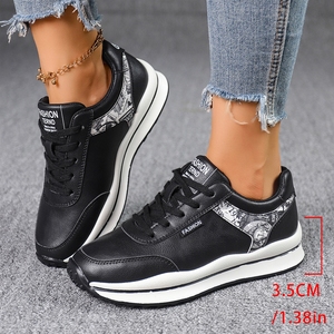 Zapatos Casuales para Caminar con Estampado Blanco y Negro para Mujer, Estilo Moderno, Zapatillas Retro con Plataforma - Product Image 3