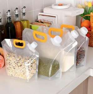 Pochettes souples réutilisables transparentes en PEHD 1L-10L avec bec verseur épaissi, résistantes à l'humidité, personnalisables pour bière, champagne, tequila, vodka, eau minérale - Product Image 6