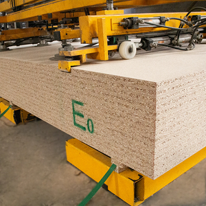 Chất Lượng Tốt <span class=keywords><strong>Particle</strong></span> <span class=keywords><strong>Board</strong></span> Sản Xuất Ván Ép 18Mm Melamine Nguyên Hạt Ban - Product Image 1