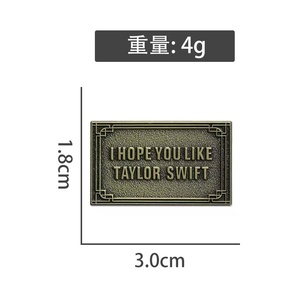 Spilla da bavero vintage in metallo all'ingrosso, incisa con la frase inglese "I Hope You Like Talr Swit", accessorio moda per abbigliamento - Product Image 5