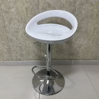 Chaises de bar portables, rotatives, blanches et noires, en plastique, pour comptoir de réception, usage commercial, durables, en métal, hauteur réglable