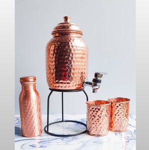 Ensemble distributeur d'eau en cuivre martelé avec support, robinet, bouteille et tasses – Vaisselle en cuivre pur pour la maison, la cuisine et l'hôtellerie - Product Image 1