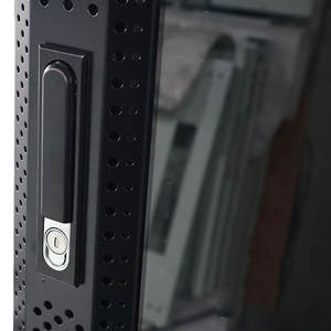 Gabinete de pared de 19 pulgadas con orificios de ventilación, puerta con borde y cerraduras, 6U 9U 12U 600x450mm 600x600mm, precio de fábrica - Product Image 6