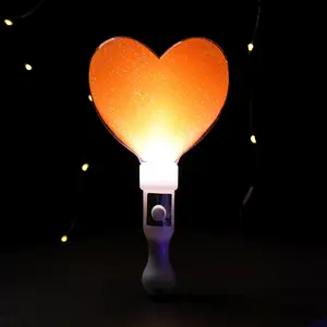 Fábrica al por mayor logotipo personalizado amor Led Light Heart Stick Light Up Heart Led Star Stick