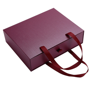 Good Quality Fancy Pink Luxury Clothing Cardboard Shipping Gift Packaging Boxes Black Magnetic Closure Box - Product Image 3