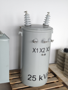 Transformador Monofásico Sumergido en Aceite en Stock 10kVA-160kVA para Distribución de Energía Residencial en Redes Rurales OEM - Product Image 3