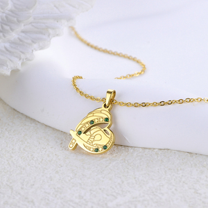 Collier avec pendentif en forme de cœur plaqué or 18 carats 304 316 avec chaîne serpent en zircon cubique vert, style classique unisexe, à porter tous les jours - Product Image 1