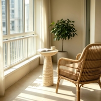 Table d'appoint en marbre travertin beige de style rétro sculptural, idéale pour les salons Art Déco et les bars haut de gamme