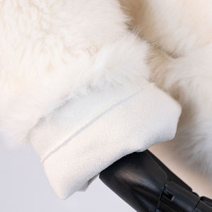 Haut de gamme personnalisé vêtements pour femmes hiver <span class=keywords><strong>fausse</strong></span> <span class=keywords><strong>fourrure</strong></span> manteaux blanc <span class=keywords><strong>fausse</strong></span> <span class=keywords><strong>fourrure</strong></span> recadrée <span class=keywords><strong>veste</strong></span> Polyester femmes manteau hiver <span class=keywords><strong>fausse</strong></span> <span class=keywords><strong>fourrure</strong></span> - Product Image 3