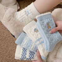 Chaussettes d'hiver douces et confortables à motifs mignons pour femmes, vente en gros