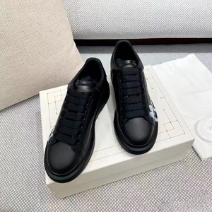 Chaussures de créateurs de luxe Alexanderes Original McQueenes pour femmes, chaussures de sport en maille noire et blanche de haute qualité, unisexe - Product Image 2