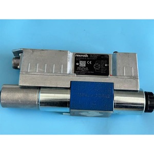 Rexroth Proportional Valve 4WREE6E16-30/<b>V</b>/24F1 160 L/min 315 <b>Bar</b> Hydraulic Control 1/2 In Port - Product Image 4