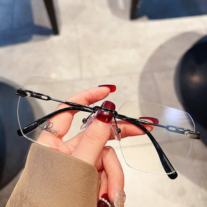 <span class=keywords><strong>Gafas</strong></span> para miopía <span class=keywords><strong>de</strong></span> <span class=keywords><strong>tendencia</strong></span> sin marco, ultraligeras, con borde <span class=keywords><strong>de</strong></span> corte cuadrado pequeño, luz antiazul, <span class=keywords><strong>gafas</strong></span> <span class=keywords><strong>de</strong></span> visión cercana, <span class=keywords><strong>gafas</strong></span> Unisex ultraligeras - Product Image 4