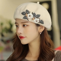 Béret en tricot élégant fait main avec fleurs et strass pour femme, béret français en laine douce et chaude, casquette de peintre vintage pour l'automne et l'hiver