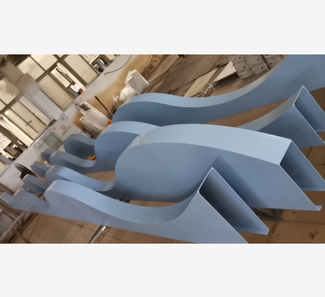 ISO 9001:2008 Certified Waterproof Fireproof Swimming Pool Decorative Wavy Aluminum Alloy Hall False Ceiling Designs