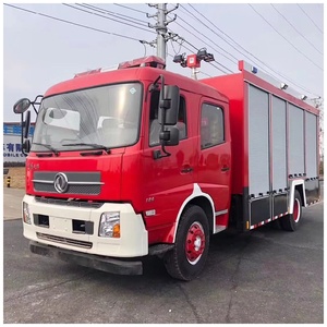 Camion de pompiers de haute qualité 4x2 à double cabine, camion de lutte contre l'incendie de moyenne capacité avec réservoir d'eau, pour les secours incendie municipaux et industriels - Product Image 3