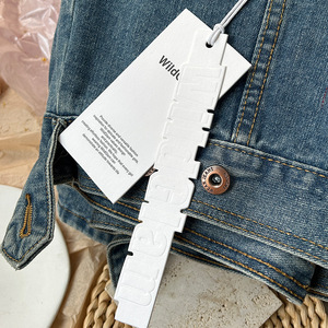 Cao cấp quần áo giá <span class=keywords><strong>tag</strong></span> dày có thể ghi bông nghệ thuật giấy <span class=keywords><strong>tag</strong></span> biểu tượng tùy chỉnh in ấn Nhãn thông tin sản phẩm các tông - Product Image 3