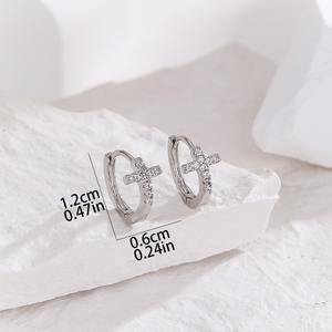 Pendientes de Aro de Cobre con Micro Cruz Chapados en Oro de Moda al por Mayor para Mujer, con Zirconia como Piedra Principal, Joyería, Accesorio de Regalo - Product Image 6