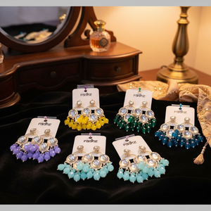 Pendientes colgantes de cuentas y piedra Kundan chapados en oro Accesorio de moda - Product Image 2