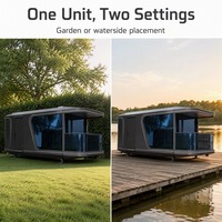 Cabine capsule préfabriquée avec vitrage panoramique incurvé et terrasse intégrée pour utilisation dans les jardins de complexes hôteliers