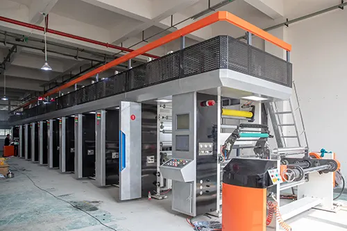ماكينة الطباعة بالنقش الصيني تستخدم 7 ألوان لطباعة رقائق الألومنيوم BOPP/PET/PVC/PE ماكينة الطباعة بالنقش الاحترافي