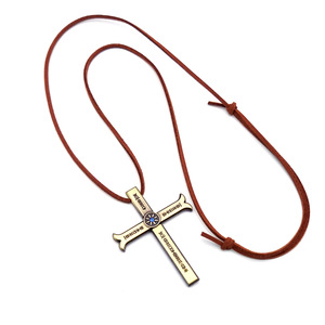 Collier avec pendentif en métal symbole de l'équipage de chapeau de paille de Dracule Mihawk de l'anime en 4 couleurs pour le cosplay - Product Image 4