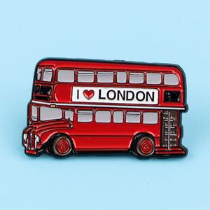 Pin de Esmalte de Aleación de Zinc con Diseño de Ángel y Hada del Autobús de Londres, Souvenir del Día Nacional de Inglaterra para Bolsos y Ropa - Product Image 1