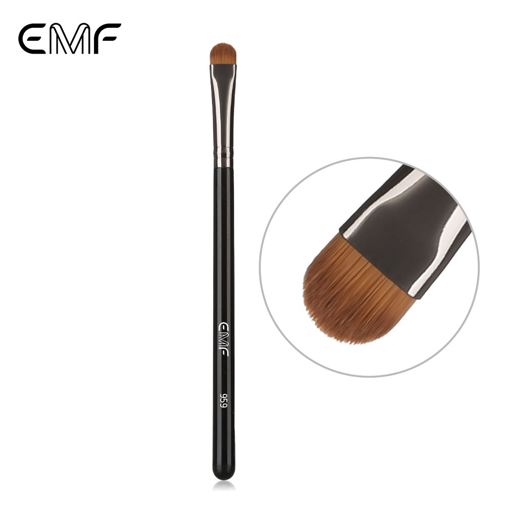 Pinceau correcteur moyen