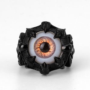 Anillo de Acero Inoxidable con Acabado Negro y Diseño de Ojo de Demonio con Detalle de Púas, Estilo Gótico Oscuro, Joyería para Hombre, Ideal para un Estilo Gótico - Product Image 2