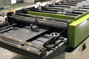 Maschine zur Herstellung von Dachziegeln aus glasierten Ziegeln Maschine zur Herstellung von Metall ziegeln mit 3D-Effekt - Product Image 3