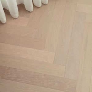 Laque UV finie chêne non fini noyer Chevron chevrons brosse impression <span class=keywords><strong>parquet</strong></span> en bois massif <span class=keywords><strong>parquet</strong></span> <span class=keywords><strong>parquet</strong></span> <span class=keywords><strong>parquet</strong></span> - Product Image 1