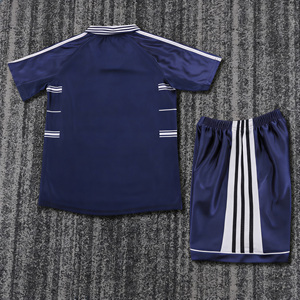 Maillots de football imprimés d'été à manches courtes, rétro 1998/99 Madrid Extérieur, respirants, séchage rapide, pour compétitions des clubs européens - Product Image 2