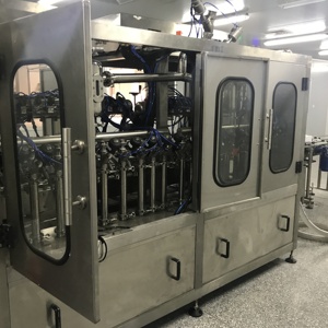Chaîne de production automatique de machine de remplissage de shampooing crème cosmétique de <span class=keywords><strong>visage</strong></span> garantie de 1 an entraînée par moteur électrique - Product Image 1