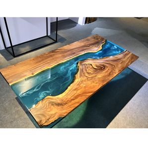 Table en bois massif à bord naturel, fabriquée à la main, avec incrustation de résine bleue époustouflante, tailles personnalisables, idéale pour une maison moderne - Product Image 5