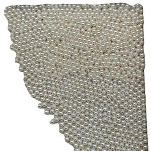 ไข่มุกน้ำจืดสีทองขนาด 13-14 มม. ทรงกลมพื้นฐานที่ปรับแต่งอย่างดี พร้อมแสงเงาสวยงาม มีตำหนิเล็กน้อย ไข่มุกน้ำจืดธรรมชาติจากจูจี้ - Product Image 5