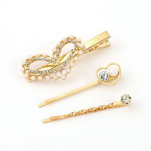 Juego de pinzas para el cabello con forma de corazón y diamantes de imitación, pinza lateral de aleación dorada, accesorio para el cabello de uso diario, primavera 2023 - Product Image 1